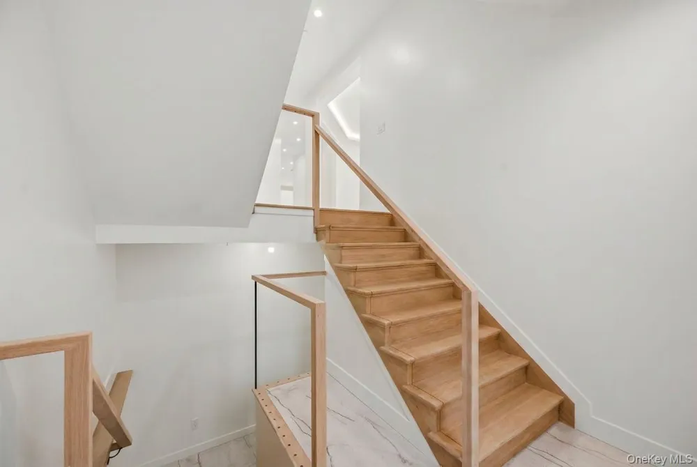 27 Ewing Avenue #201 Spring Valley, NY 10977