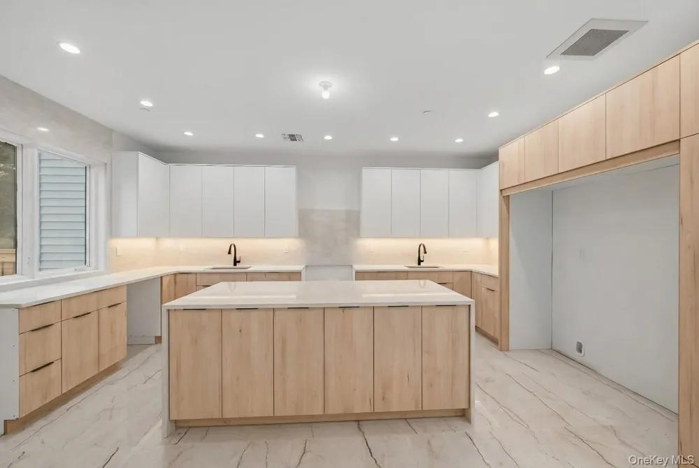 27 Ewing Avenue #201 Spring Valley, NY 10977