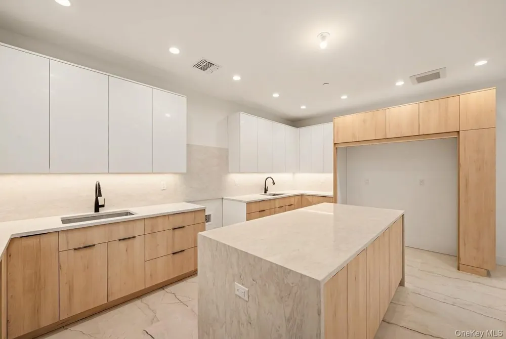 27 Ewing Avenue #201 Spring Valley, NY 10977