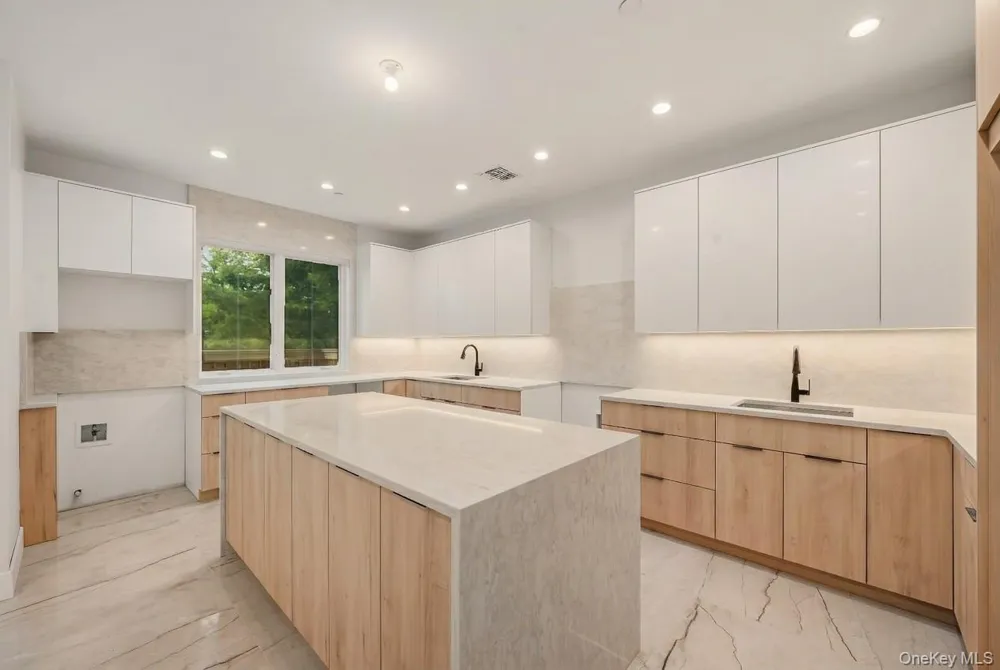 27 Ewing Avenue #201 Spring Valley, NY 10977