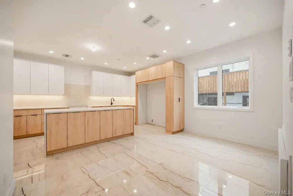 27 Ewing Avenue #201 Spring Valley, NY 10977