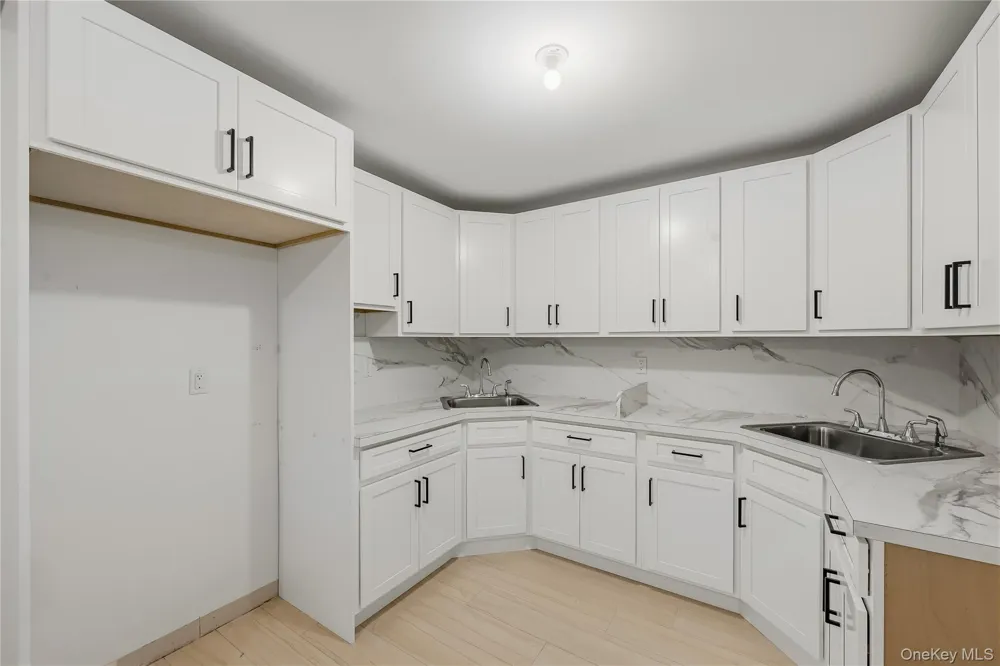 27 Ewing Avenue #201 Spring Valley, NY 10977