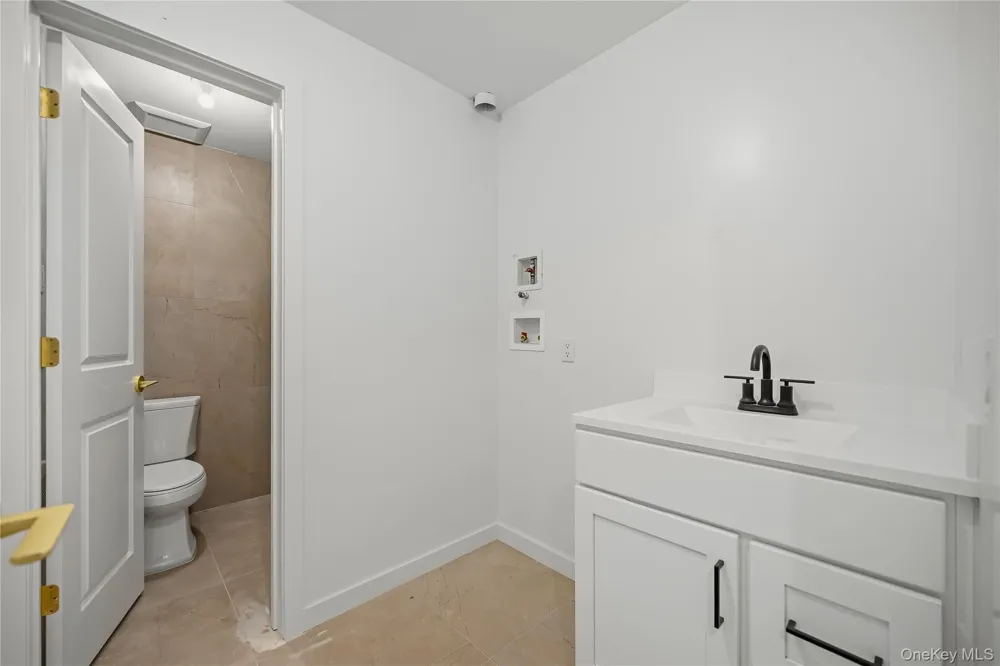 27 Ewing Avenue #201 Spring Valley, NY 10977
