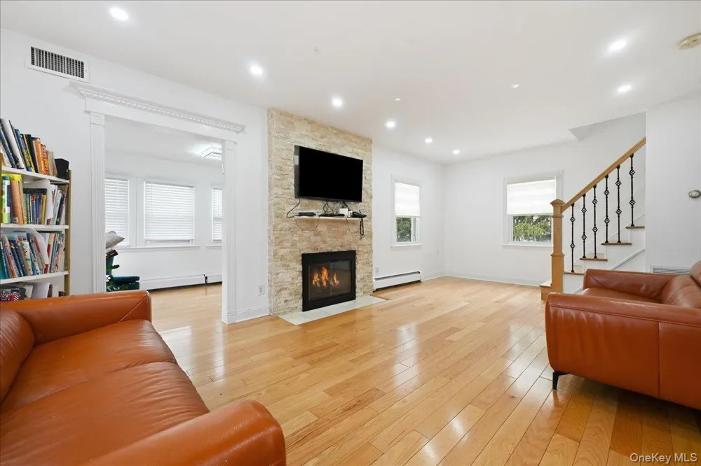 351 Hewlett Parkway Hewlett, NY 11557