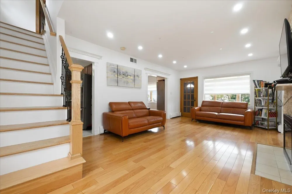 351 Hewlett Parkway Hewlett, NY 11557