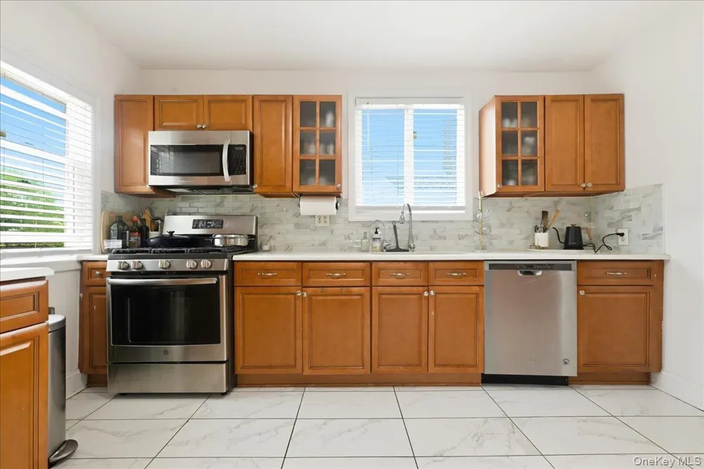 351 Hewlett Parkway Hewlett, NY 11557