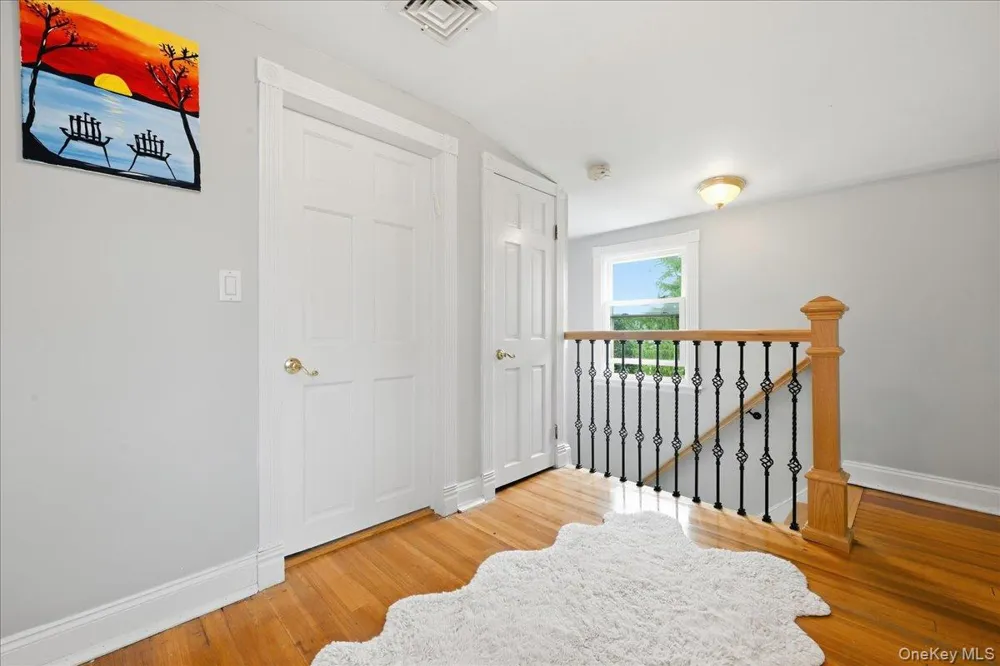 351 Hewlett Parkway Hewlett, NY 11557