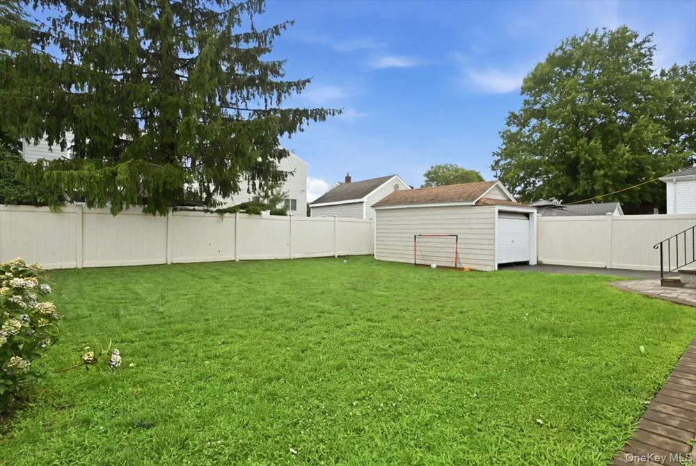 351 Hewlett Parkway Hewlett, NY 11557