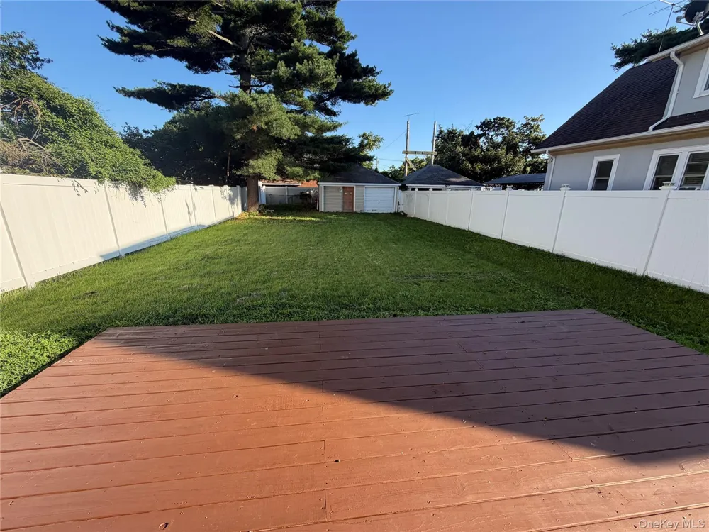 29 Archer Street Freeport, NY 11520