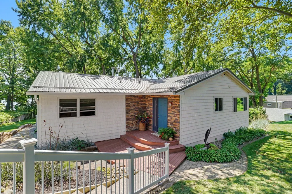58875 Hill Lawrence, MI 49064