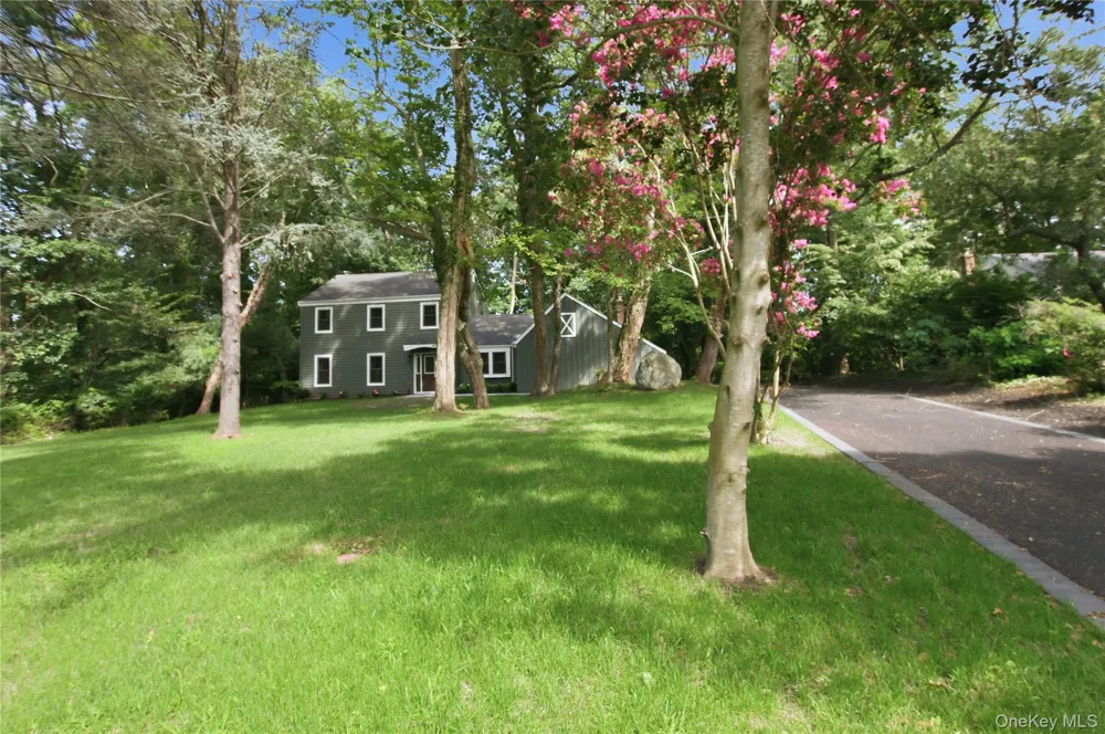 77 Westchester Drive Rocky Point, NY 11778