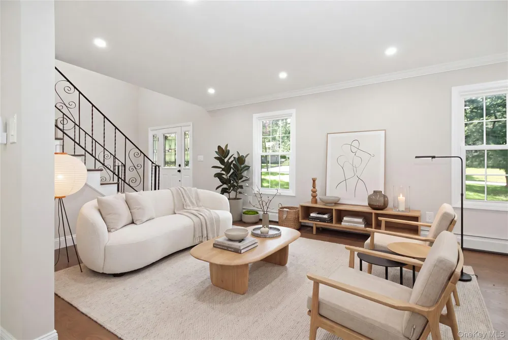 77 Westchester Drive Rocky Point, NY 11778