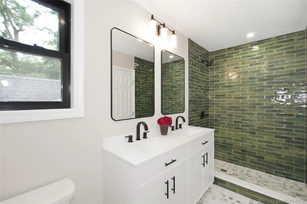 77 Westchester Drive Rocky Point, NY 11778