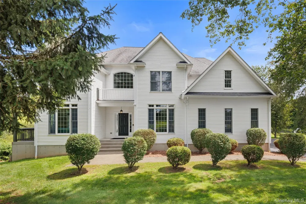 26 Mill Farm Lane Brewster, NY 10509