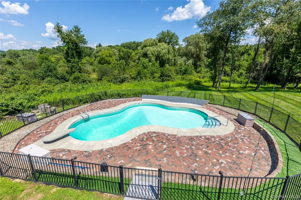 26 Mill Farm Lane Brewster, NY 10509