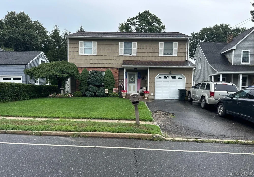 60A Maplewood Road Huntington Station, NY 11746