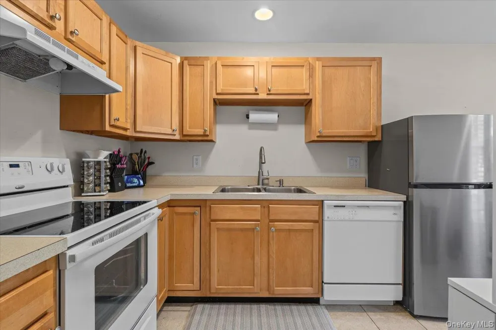 203 Alexandra Court Carmel, NY 10512