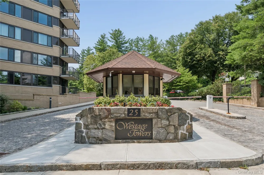 25 Rockledge Avenue #PH11 White Plains, NY 10601