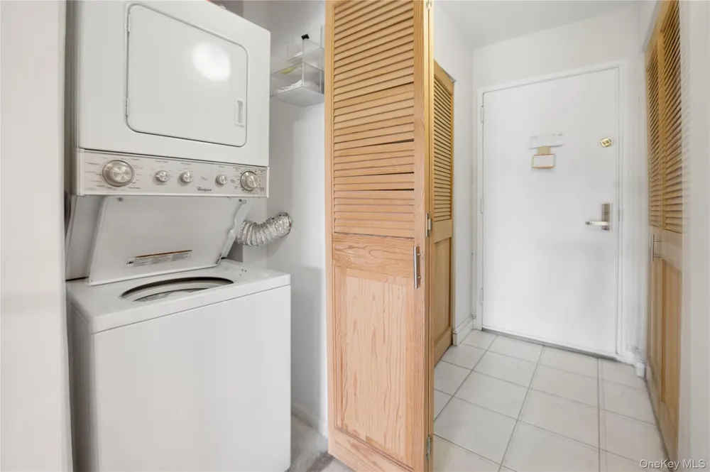 25 Rockledge Avenue #PH11 White Plains, NY 10601