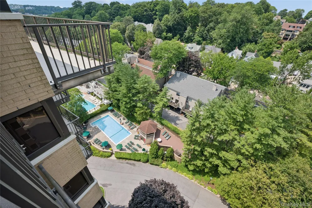 25 Rockledge Avenue #PH11 White Plains, NY 10601