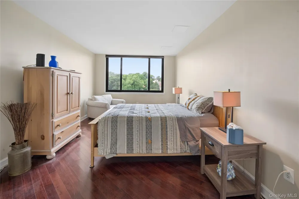 25 Rockledge Avenue #PH11 White Plains, NY 10601