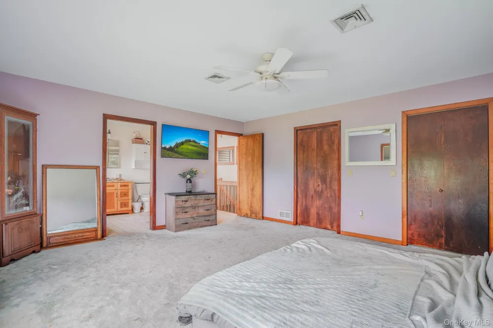 27 Patricia Drive Pleasant Valley, NY 12569