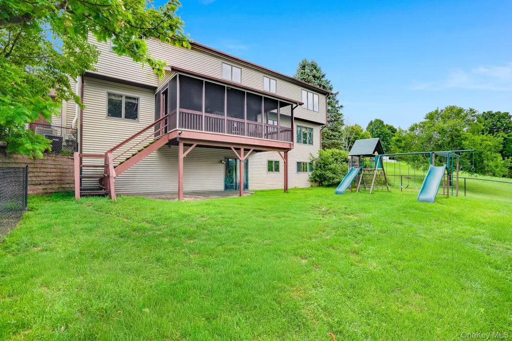 27 Patricia Drive Pleasant Valley, NY 12569