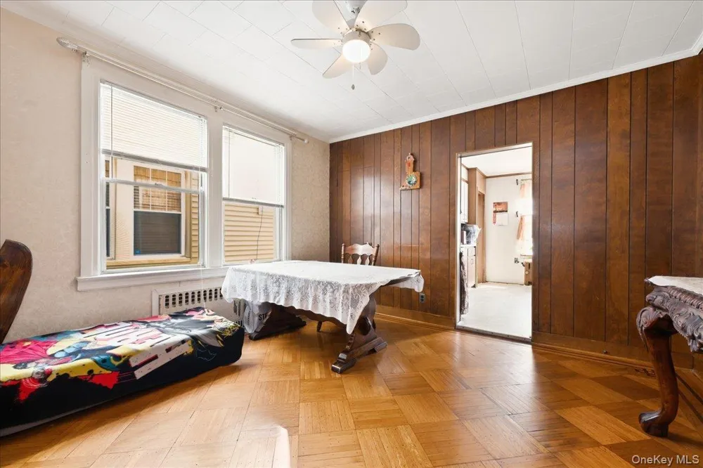 7733 79th Place Glendale, NY 11385