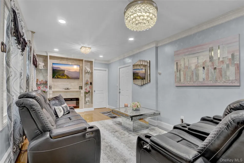 10749 117th Street Richmond Hill, NY 11419