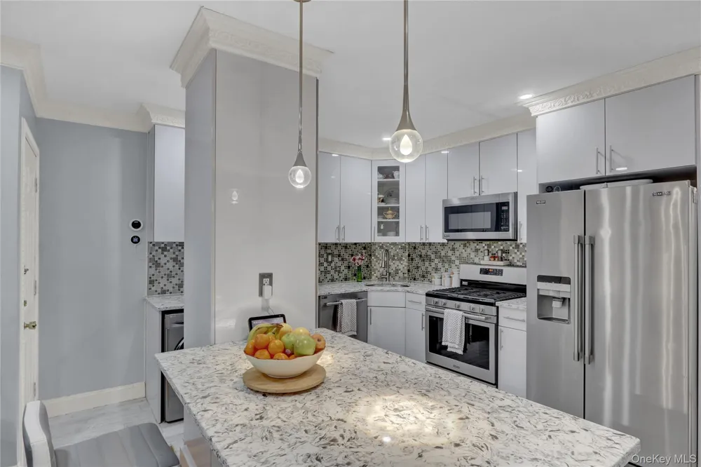 10749 117th Street Richmond Hill, NY 11419