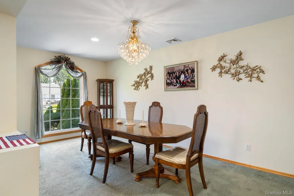 3848 Cordwood Lane Seaford, NY 11783