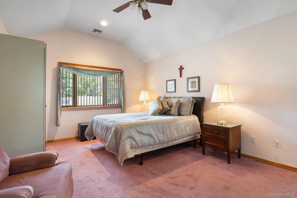 3848 Cordwood Lane Seaford, NY 11783