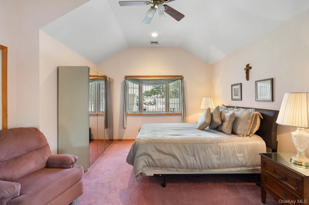 3848 Cordwood Lane Seaford, NY 11783