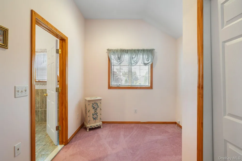 3848 Cordwood Lane Seaford, NY 11783