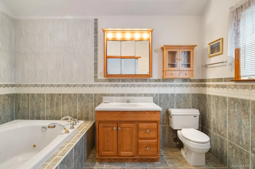 3848 Cordwood Lane Seaford, NY 11783