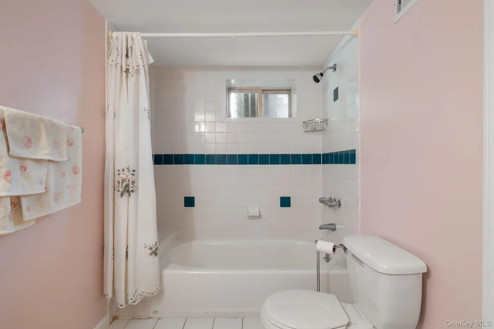 3848 Cordwood Lane Seaford, NY 11783