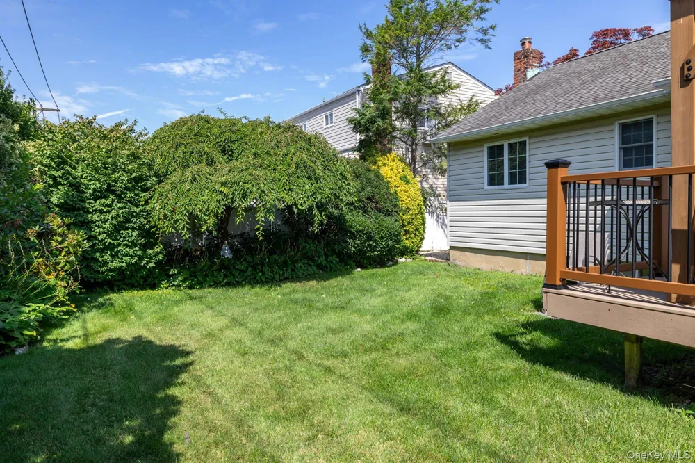 3848 Cordwood Lane Seaford, NY 11783