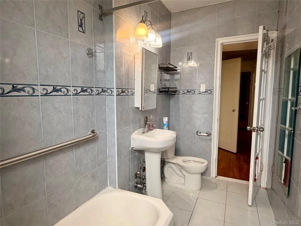 1717 Avenue #2K Brooklyn, NY 11230