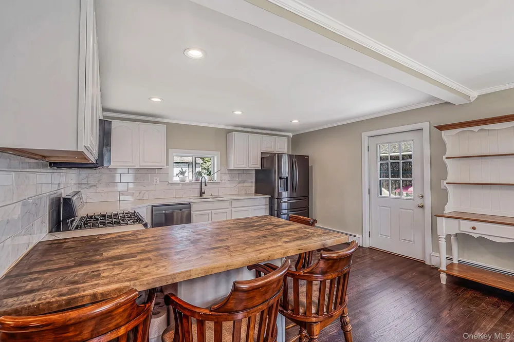 89 Avery Avenue Patchogue, NY 11772