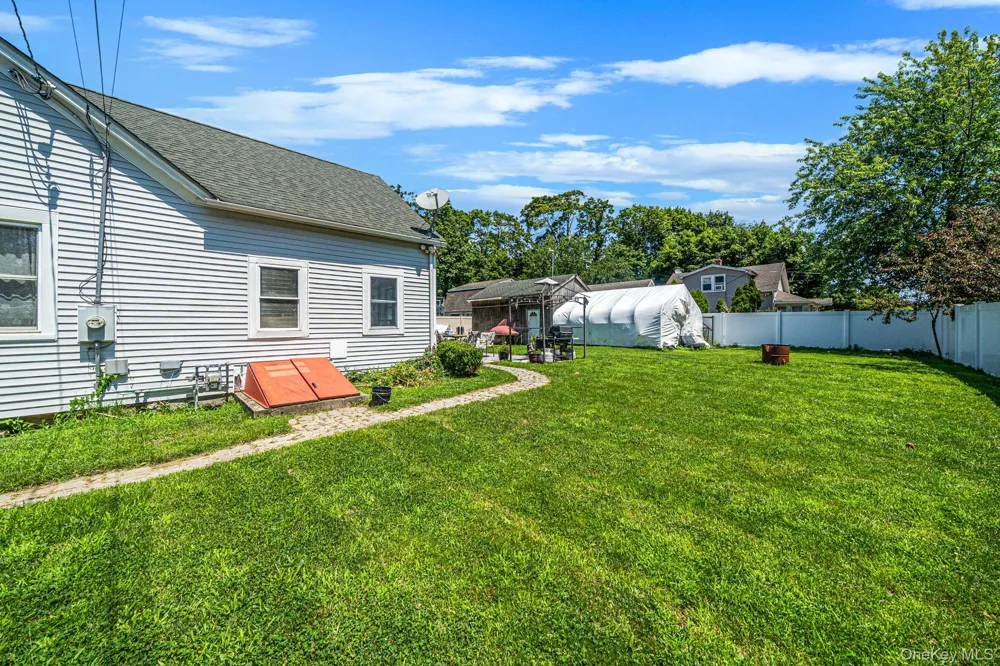 89 Avery Avenue Patchogue, NY 11772