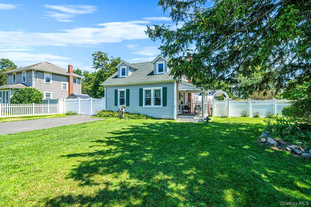 89 Avery Avenue Patchogue, NY 11772