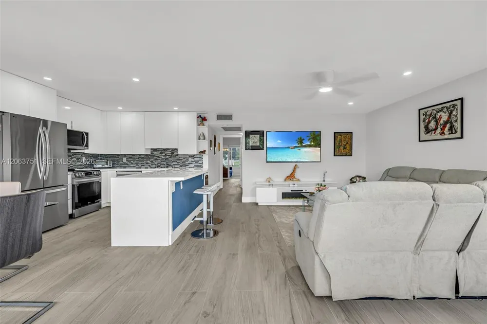 2109 Oakridge V #2109 Deerfield Beach, FL 33442