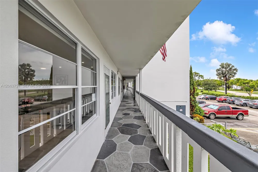 2109 Oakridge V #2109 Deerfield Beach, FL 33442