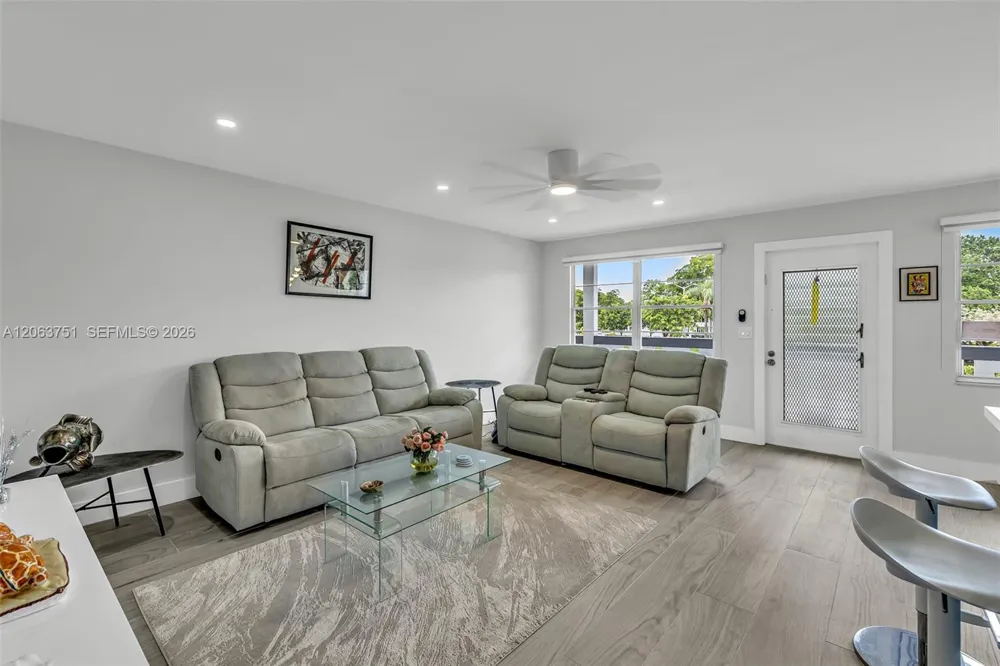 2109 Oakridge V #2109 Deerfield Beach, FL 33442