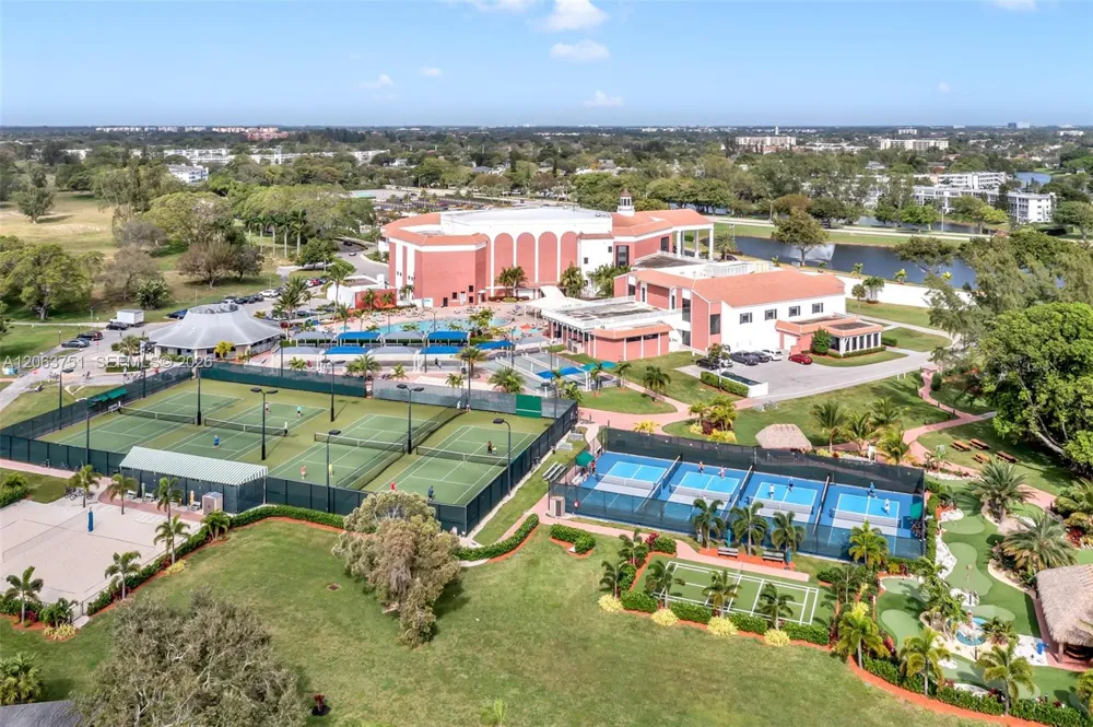 2109 Oakridge V #2109 Deerfield Beach, FL 33442