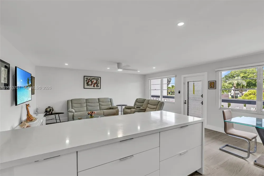 2109 Oakridge V #2109 Deerfield Beach, FL 33442