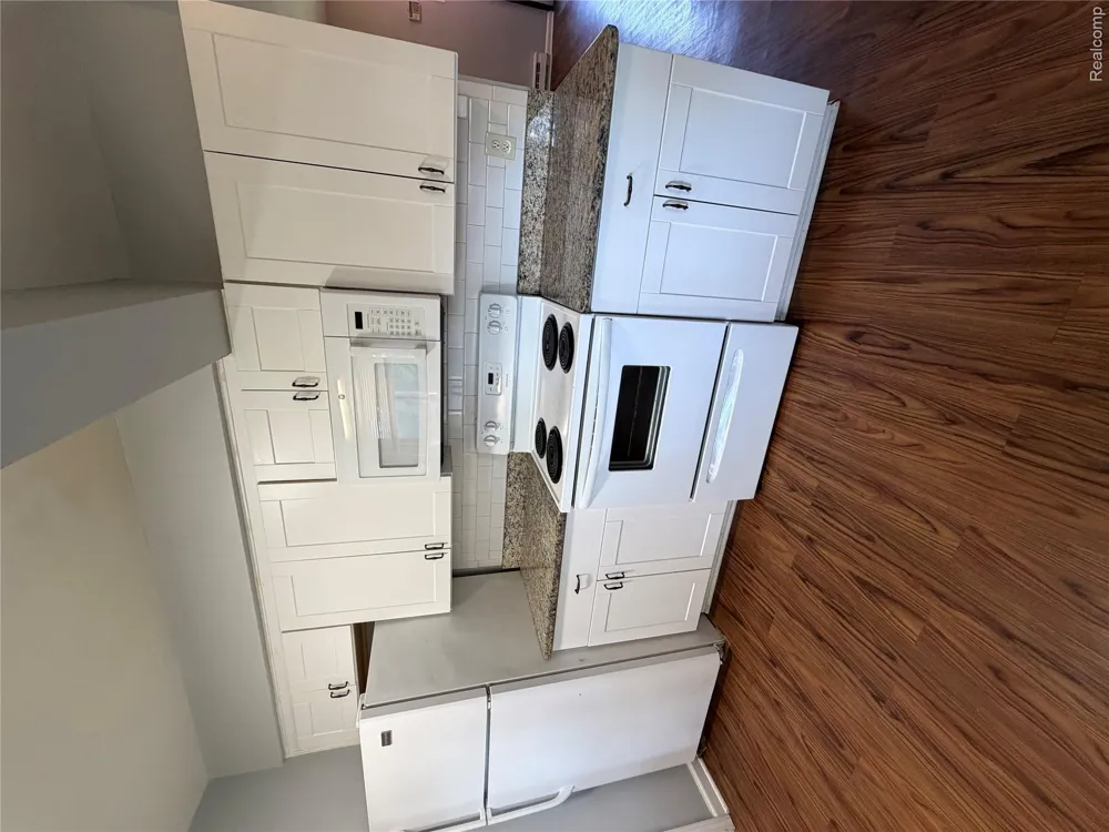 17415 Addison Street Southfield City, MI 48075