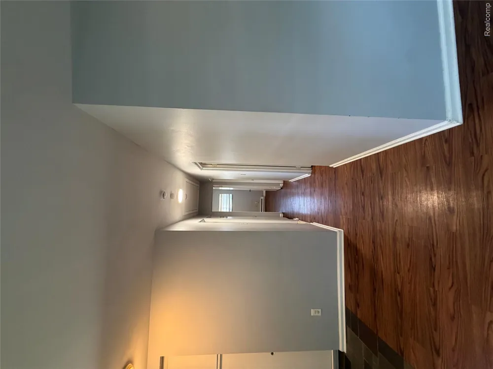 17415 Addison Street Southfield City, MI 48075