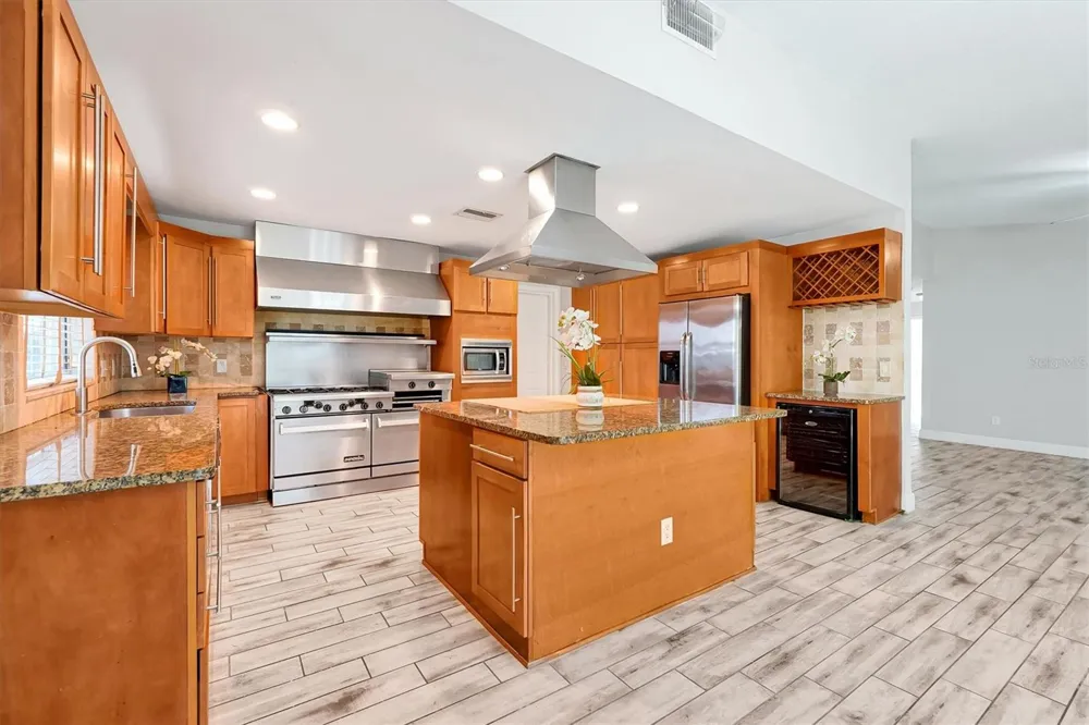 8405 WAIALAE COURT Orlando, FL 32819