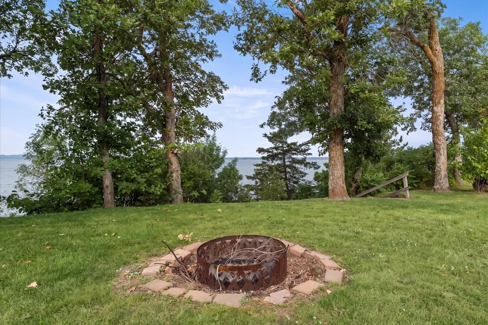 22617 Hole In The Day Drive Nisswa, MN 56468